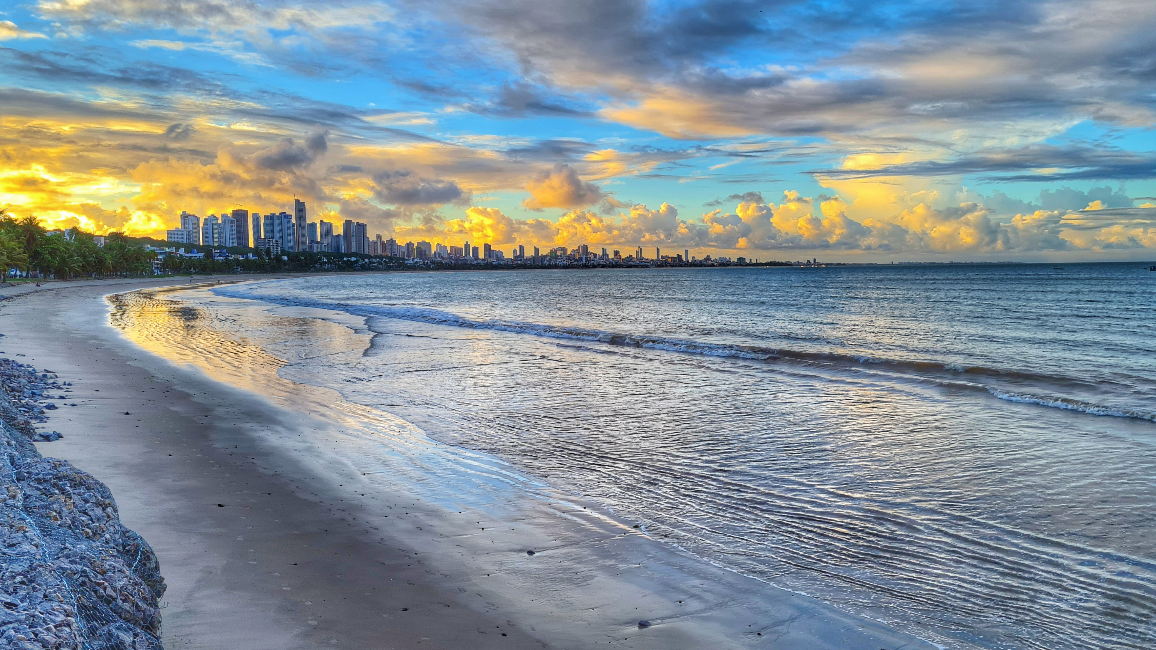 Skyline Joao Pessoa Ponta do Cabo Branco.jpg